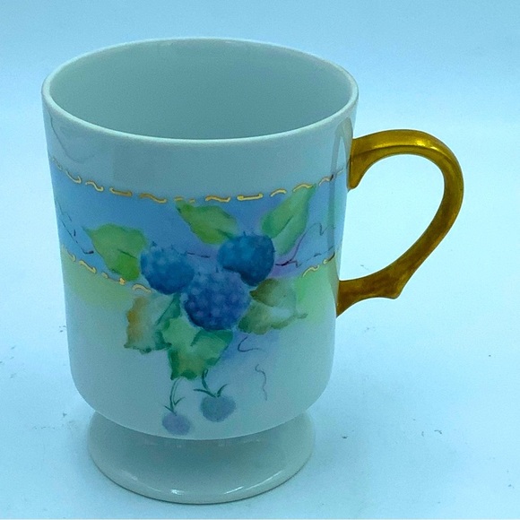 Three Vintage Hand Painted Footed Mugs - Picture 4 of 12